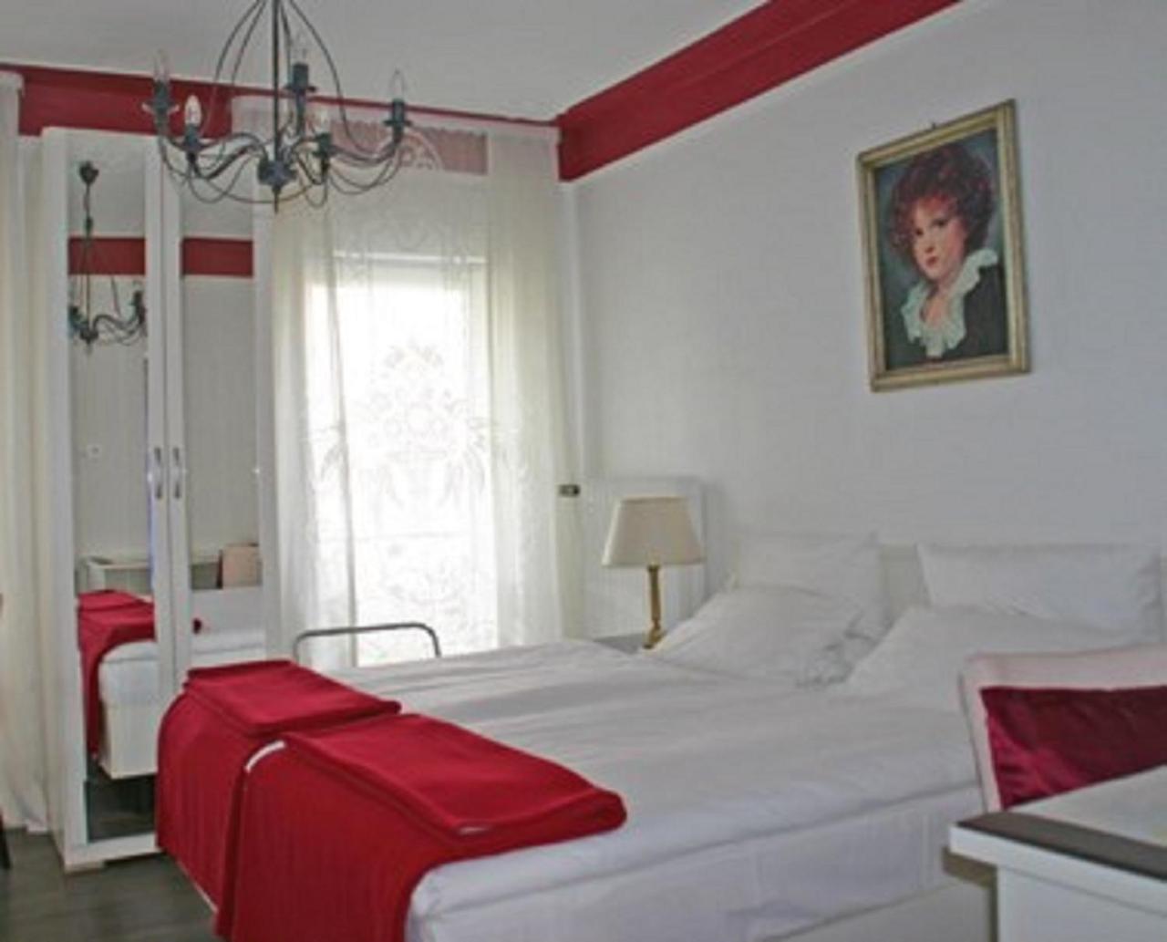 Pension Garni Brunnenhof Schwandorf in Bayern Exterior foto